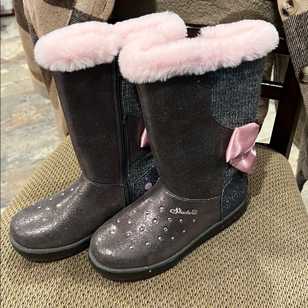 Sketchers light up boots